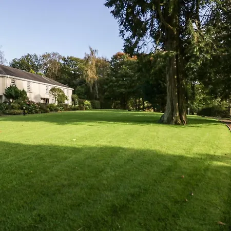 Lakeside View Tatil Evi